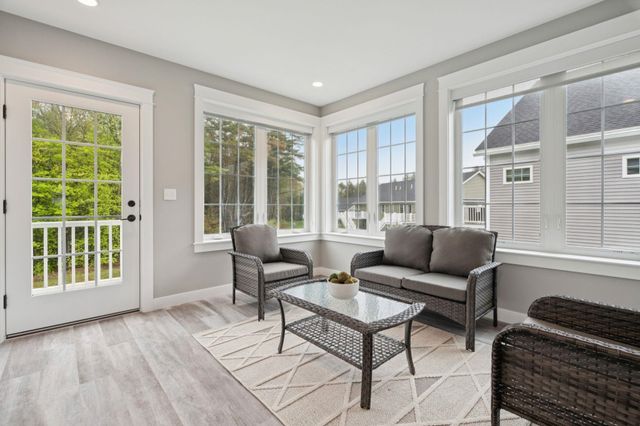 14 Mulberry Lane, Epping, NH 03042