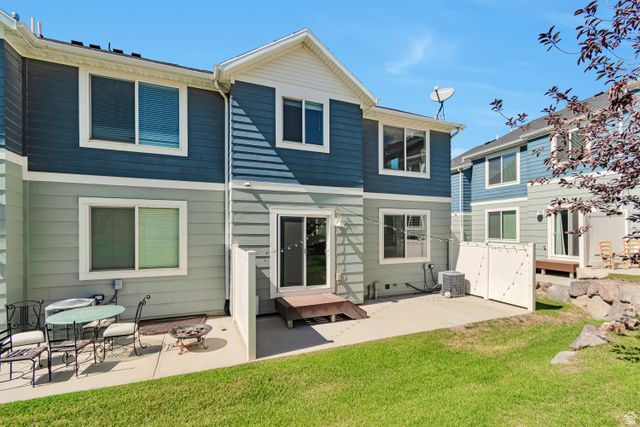 15077 S GALLANT DR, Bluffdale, UT 84065