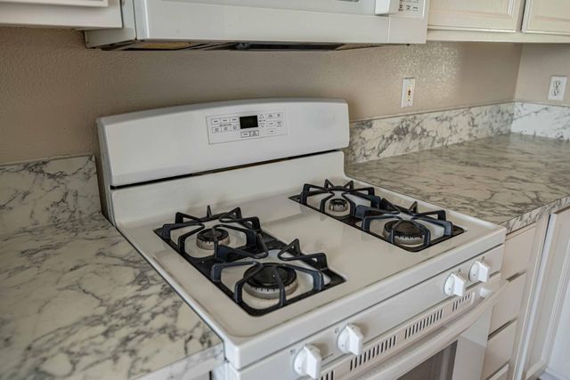 7003 Royal Links Dr, Riverbank, CA 95367