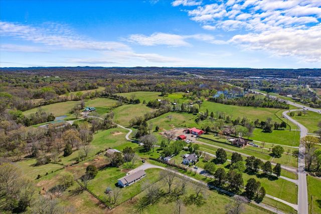 1661 Martha Leeville Rd, Lebanon, TN 37090