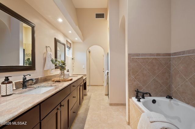 10301 N Thornydale Road, Tucson, AZ 85742