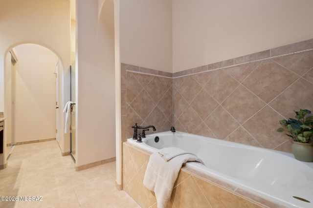 10301 N Thornydale Road, Tucson, AZ 85742
