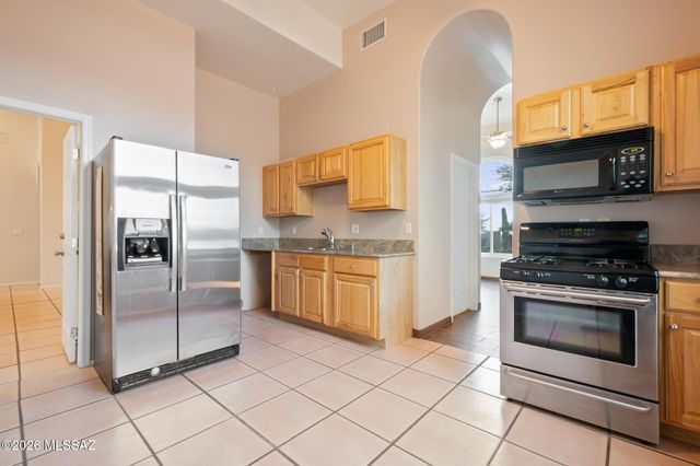 10301 N Thornydale Road, Tucson, AZ 85742
