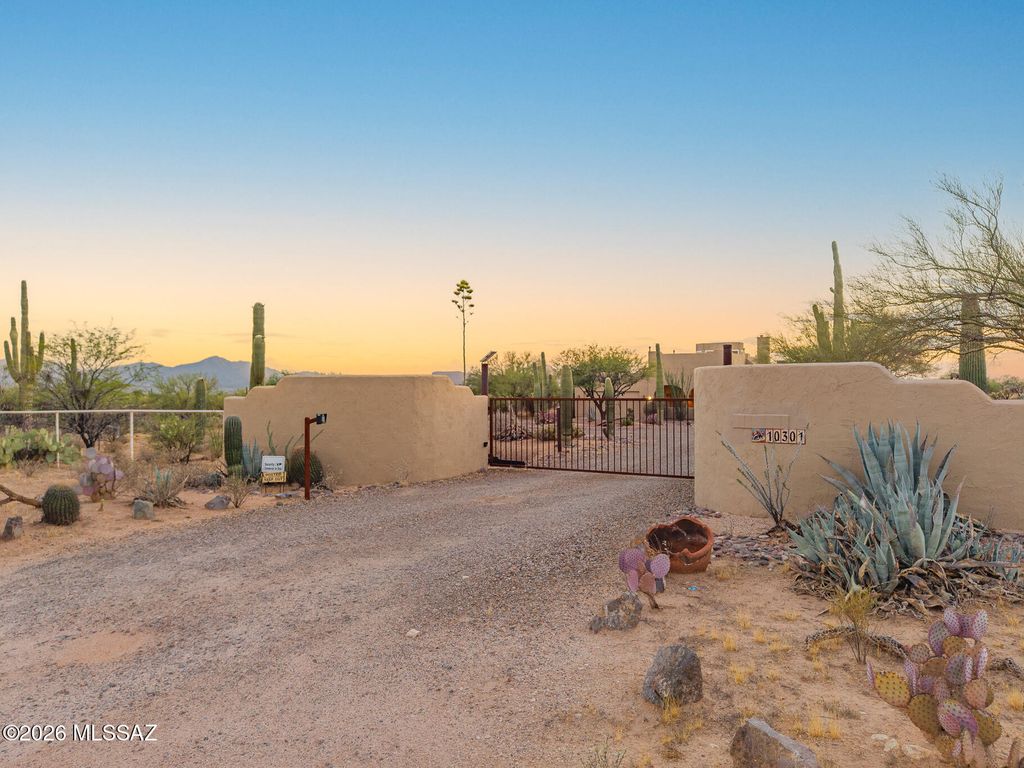 10301 N Thornydale Road, Tucson, AZ 85742