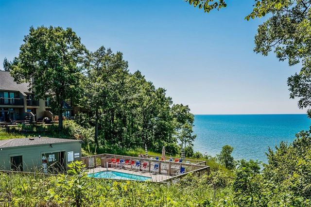 1501 W Water Street 8, New Buffalo, MI 49117