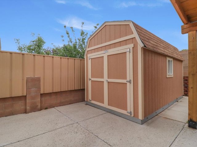 6405 Sonrisa Place NE, Albuquerque, NM 87113