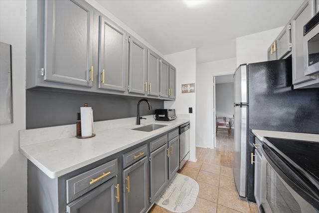 6020 Oakwood Drive 4A, Lisle, IL 60532