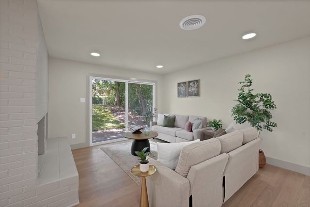 1816 Ridgmar Boulevard, Fort Worth, TX 76116