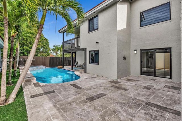 17532 NW 61st CT N, Hialeah, FL 33015