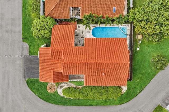 17532 NW 61st CT N, Hialeah, FL 33015