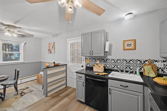 15 Egypt Lane, Clinton, CT 06413