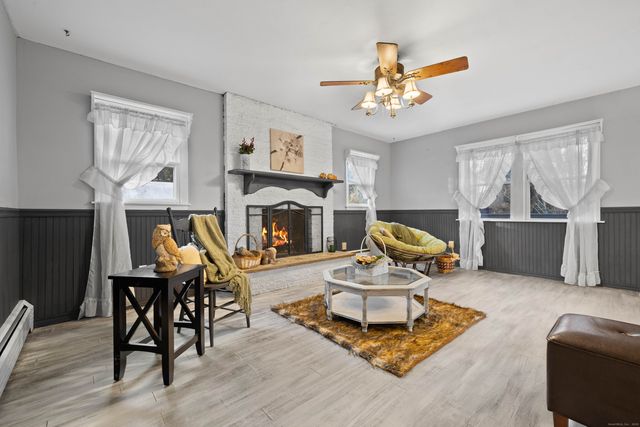 15 Egypt Lane, Clinton, CT 06413