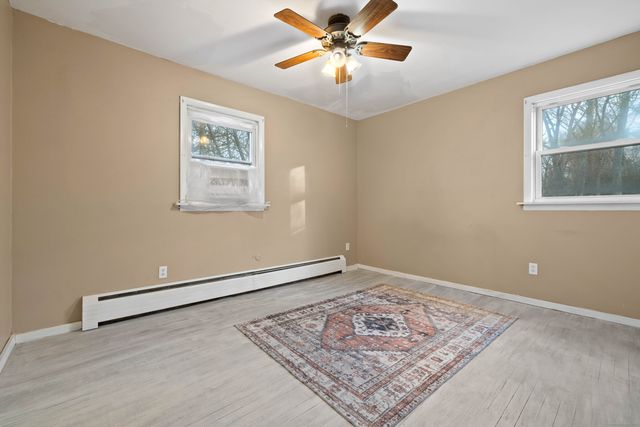 15 Egypt Lane, Clinton, CT 06413