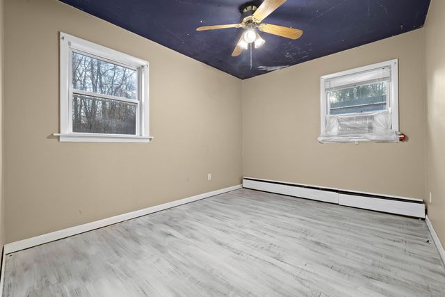 15 Egypt Lane, Clinton, CT 06413