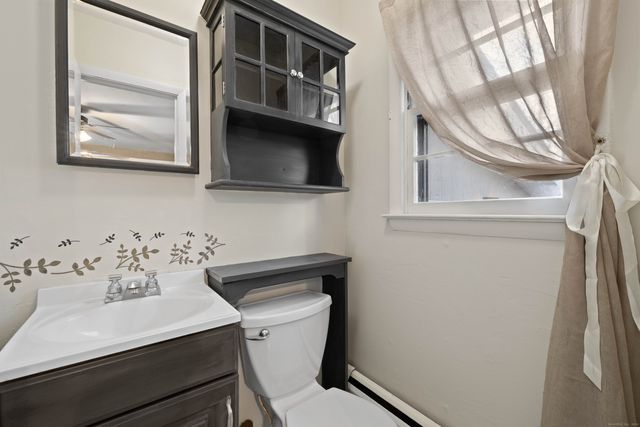 15 Egypt Lane, Clinton, CT 06413