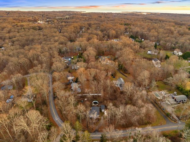 15 Egypt Lane, Clinton, CT 06413
