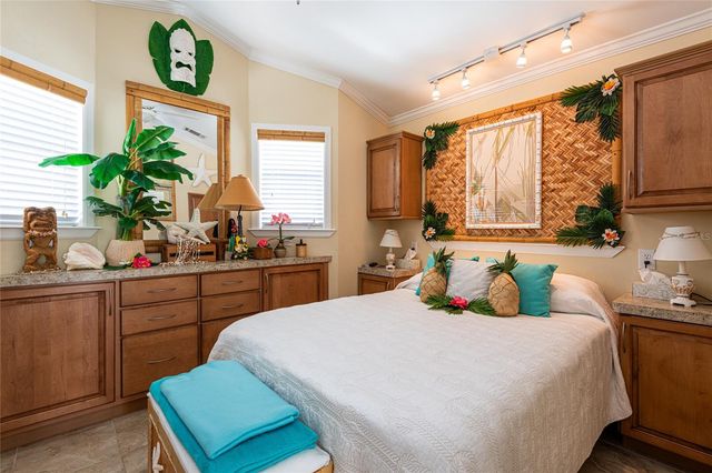 20300 LEONARD ROAD 33, Lutz, FL 33558