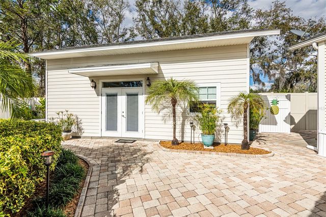 20300 LEONARD ROAD 33, Lutz, FL 33558