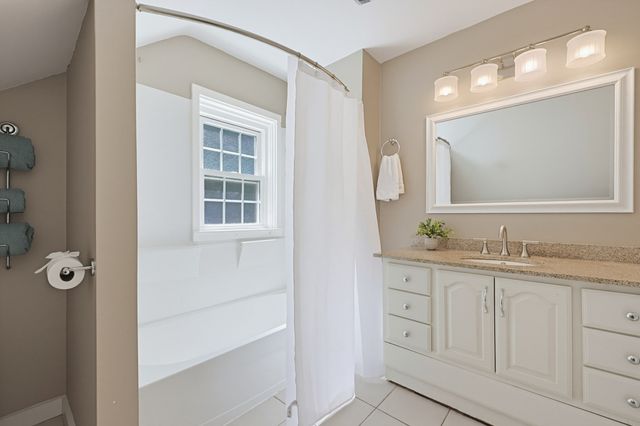 9 Parmenter Ave, Maynard, MA 01754