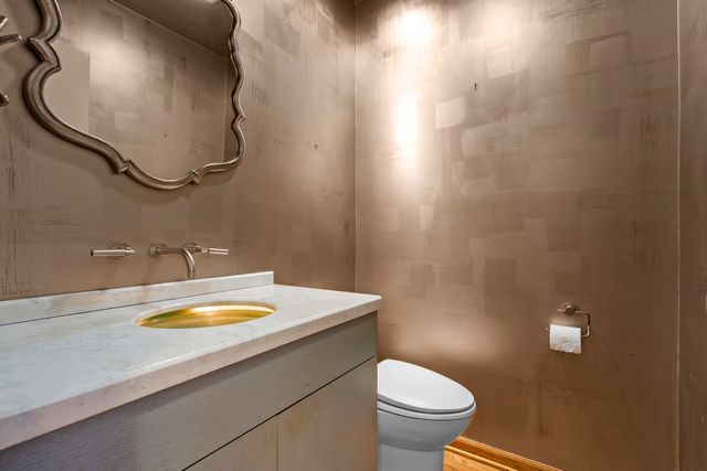 621 Ridge Road, Highland Park, IL 60035