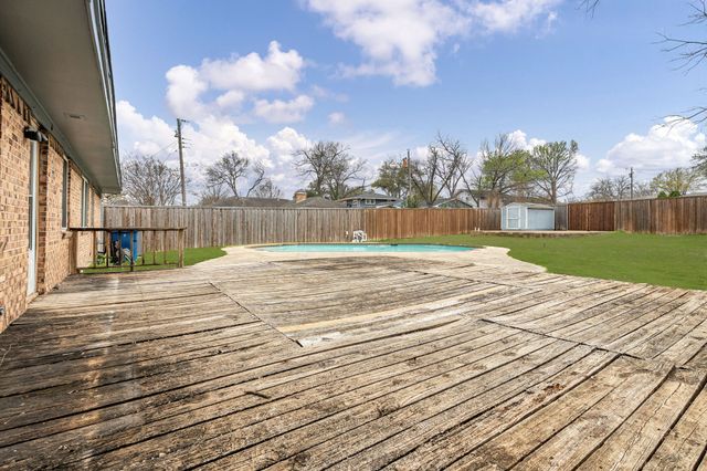 3213 Pecan Lane, Garland, TX 75041