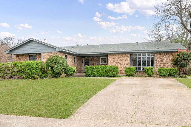 3213 Pecan Lane, Garland, TX 75041