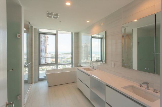 400 CENTRAL AVENUE 2001, St Petersburg, FL 33701