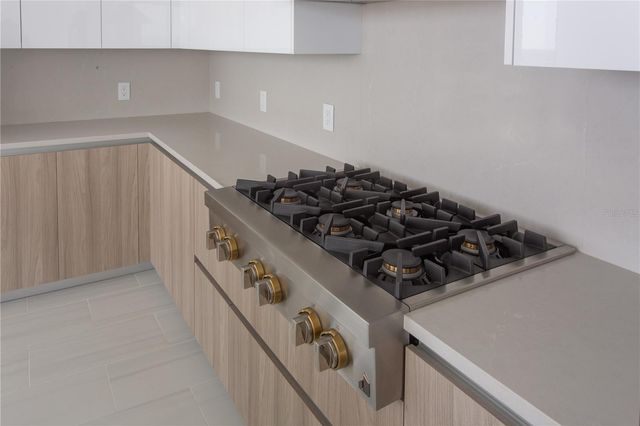 400 CENTRAL AVENUE 2001, St Petersburg, FL 33701