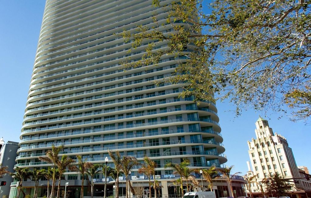 400 CENTRAL AVENUE 2001, St Petersburg, FL 33701