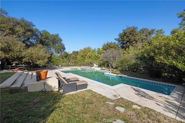 15669 Live Oak Springs Canyon, Canyon Country, CA 91387