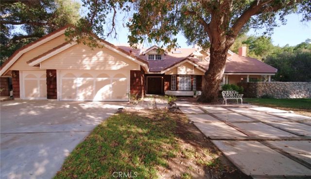 15669 Live Oak Springs Canyon, Canyon Country, CA 91387