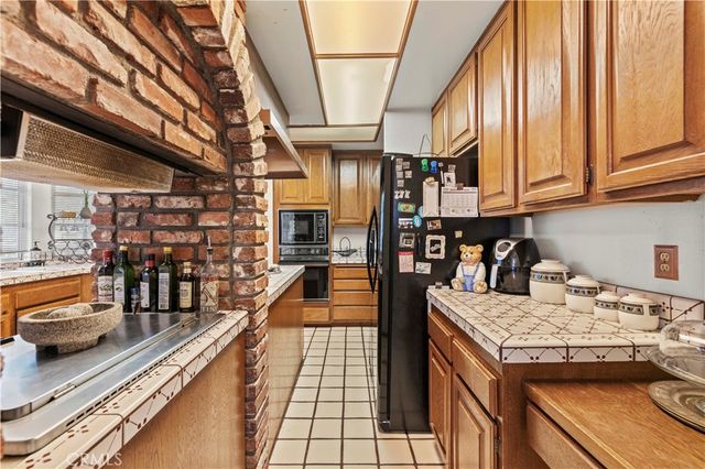 15669 Live Oak Springs Canyon, Canyon Country, CA 91387