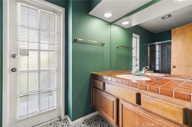 15669 Live Oak Springs Canyon, Canyon Country, CA 91387