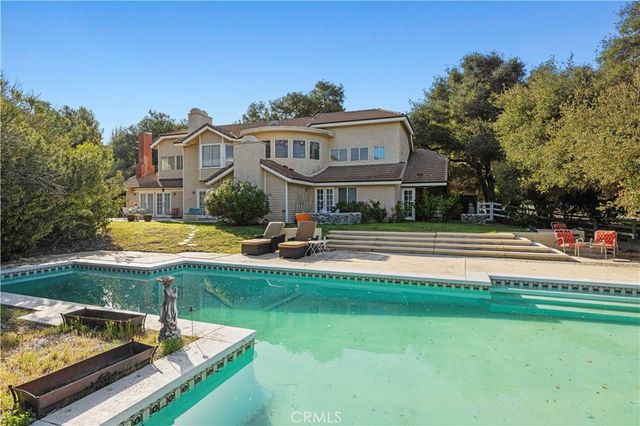 15669 Live Oak Springs Canyon, Canyon Country, CA 91387