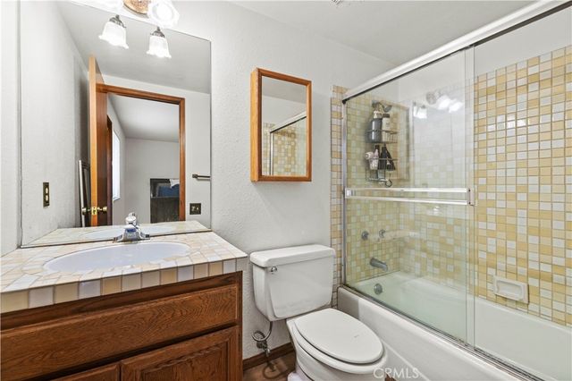 15669 Live Oak Springs Canyon, Canyon Country, CA 91387