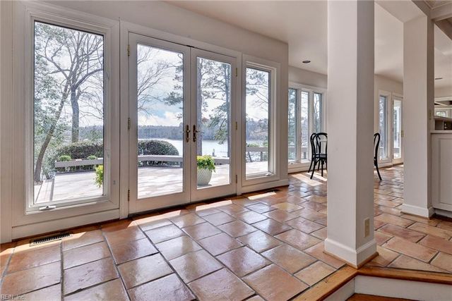 124 Northpoint DR, Williamsburg, VA 23185