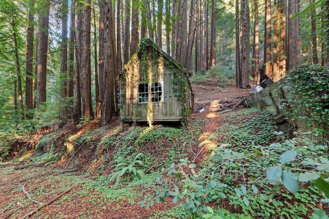 3946 Tunitas Creek Road, Half Moon Bay, CA 94019