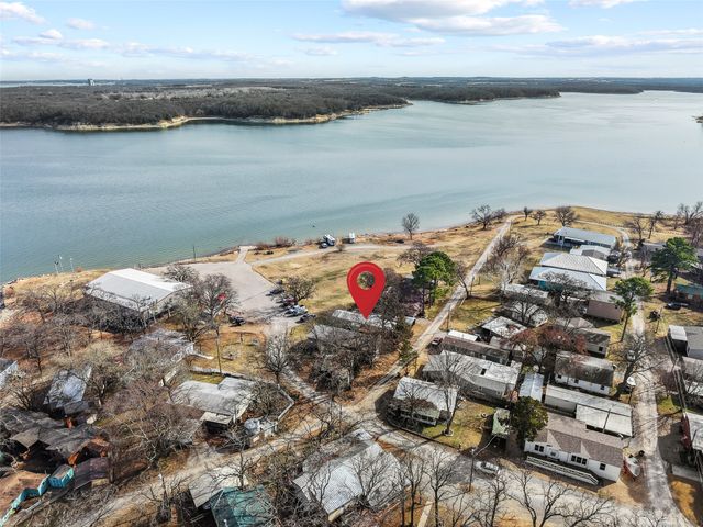 28 Air Force Drive, Pottsboro, TX 75076