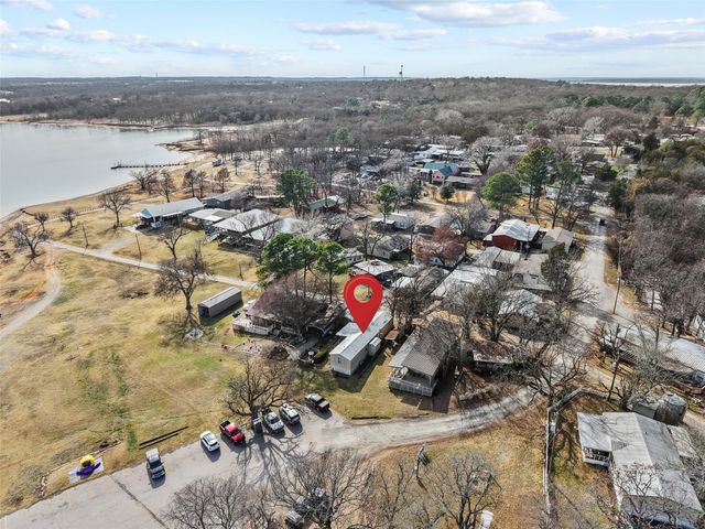 28 Air Force Drive, Pottsboro, TX 75076