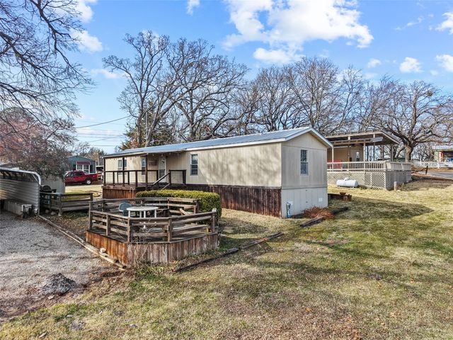 28 Air Force Drive, Pottsboro, TX 75076
