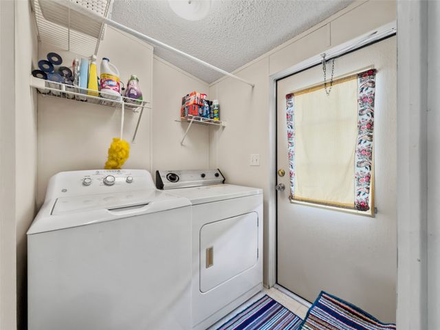 28 Air Force Drive, Pottsboro, TX 75076