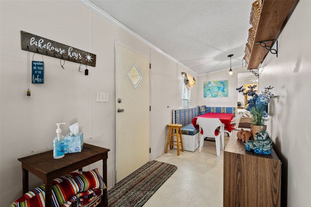 28 Air Force Drive, Pottsboro, TX 75076