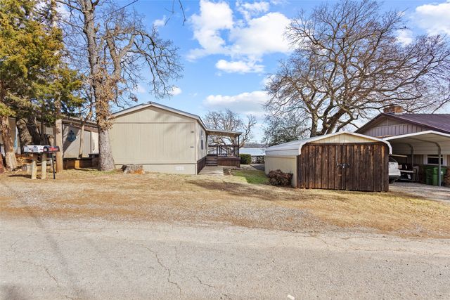 28 Air Force Drive, Pottsboro, TX 75076
