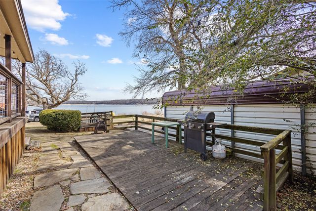 28 Air Force Drive, Pottsboro, TX 75076