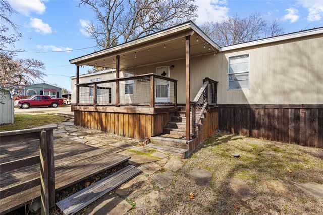 28 Air Force Drive, Pottsboro, TX 75076