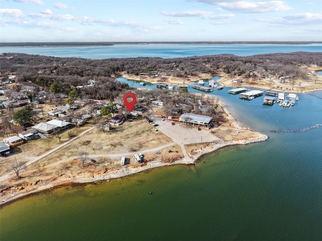 28 Air Force Drive, Pottsboro, TX 75076