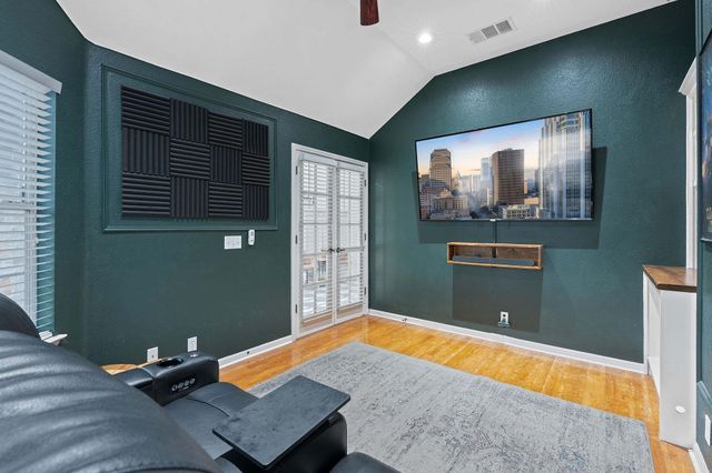 150 Manchester LN, Austin, TX 78737