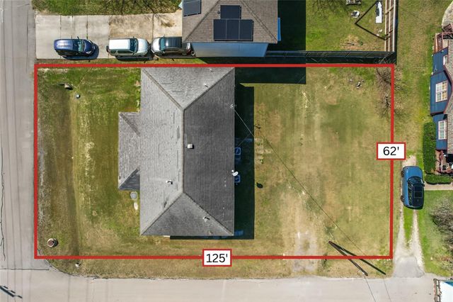 317-319 E B Street, La Porte, TX 77571