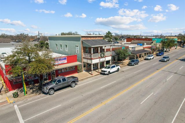 317-319 E B Street, La Porte, TX 77571