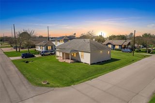 317-319 E B Street, La Porte, TX 77571